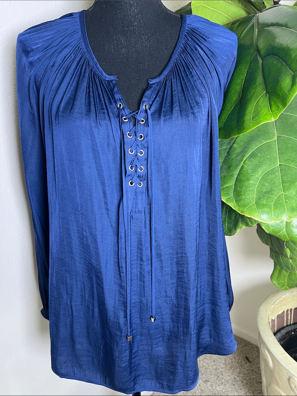 Jennifer Lopez Women’s Navy Blue Silky Peasant Lace-Up Puffy Sleeve Blouse M